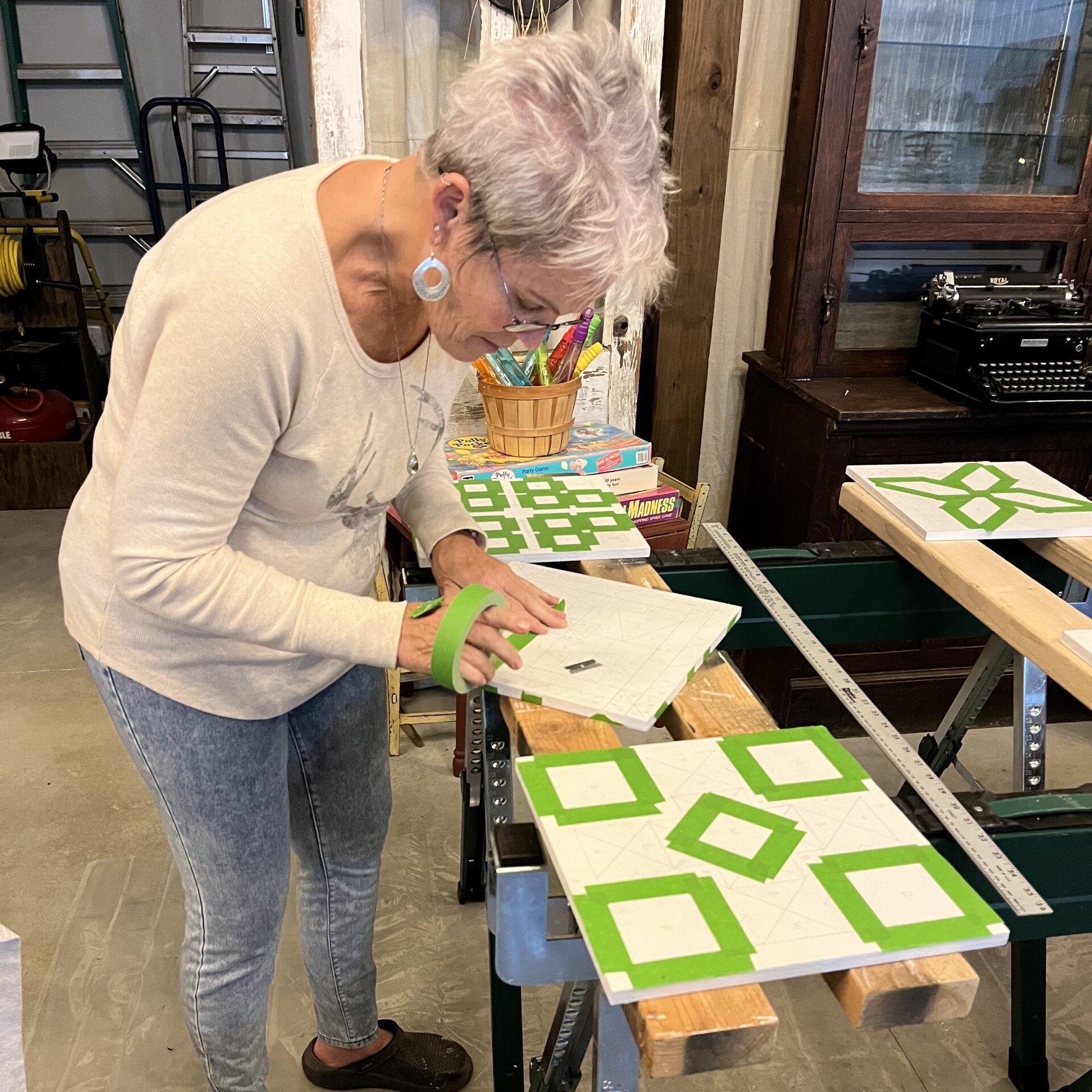 Painting Stories - make a barn quilt 9-12-25